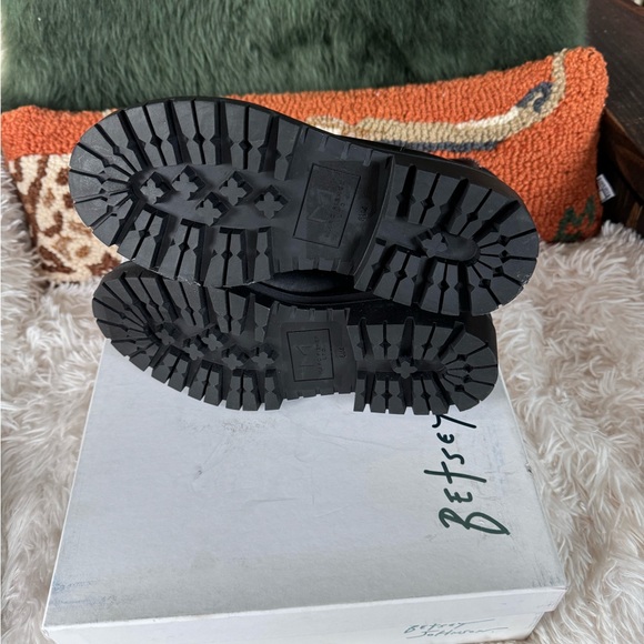 Marc Fisher leather weather resistant boots - Picture 5 of 5